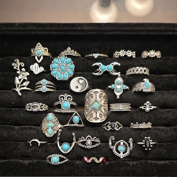 Lot of 30pcs fashion rings - Picture 1 of 3